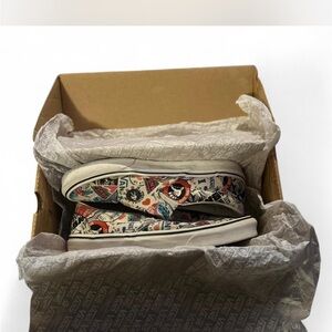 Vans classic slip on multi sticker